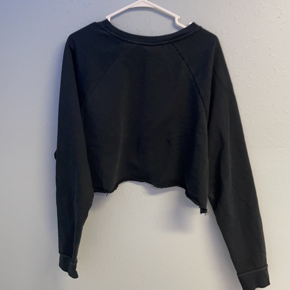 Cropped Black Nike Crewneck - Picture 2 of 2